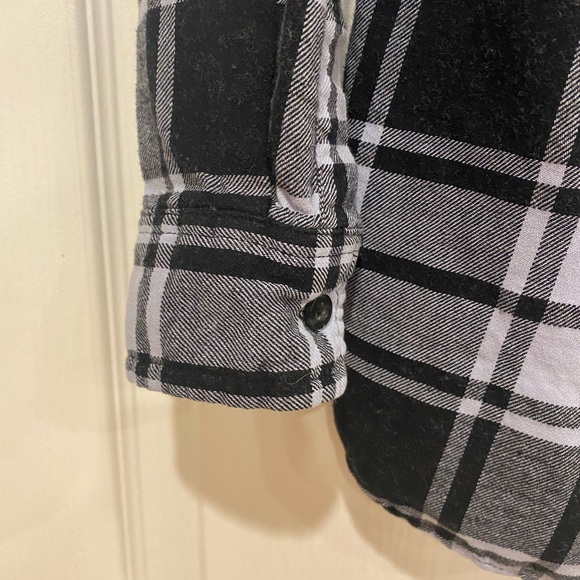 Women’s RSQ Long Sleeve Button Up Shirt Black/Bluish-Gray Size Medium Like New - Picture 10 of 11